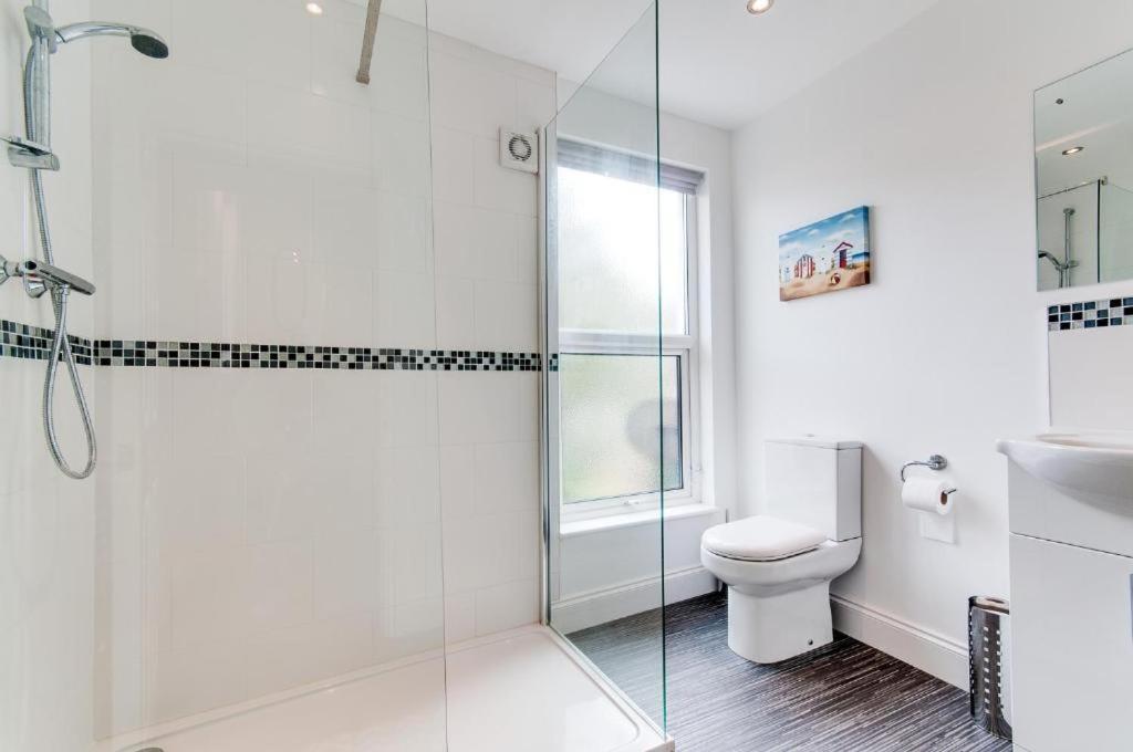 Seaside Serenity - Stunning Sea View Retreat Margate Buitenkant foto